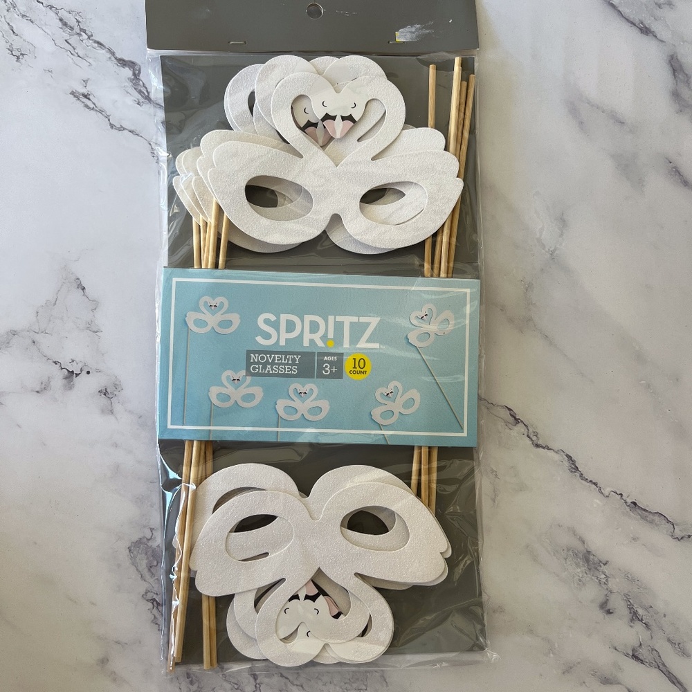 BNWT Spritz Swan Masquerade Glasses
